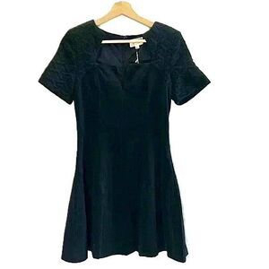 Latiste Womens Black Midi Short Sleeve Dress Size Small New With Tags